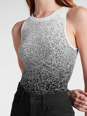 Express knit black white top -size M 🌟